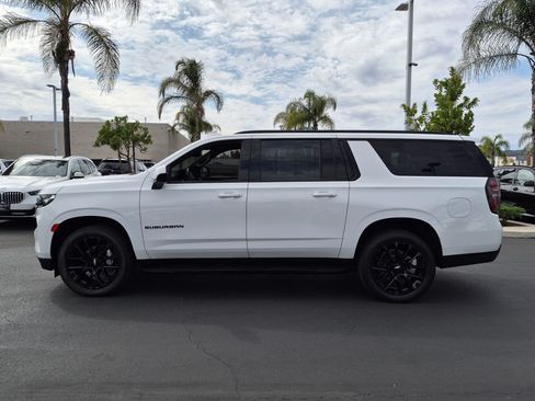 Used 2023 Chevrolet Suburban RST AWD/4WD image 7