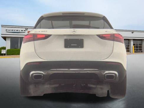 Used 2025 Mercedes-Benz GLA 250 4MATIC image 6