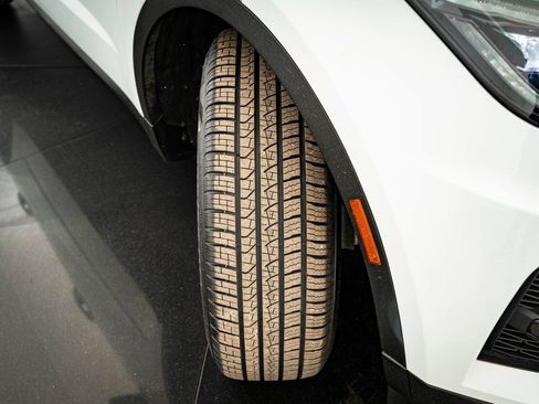 Used 2022 Jaguar E-PACE SE image 37