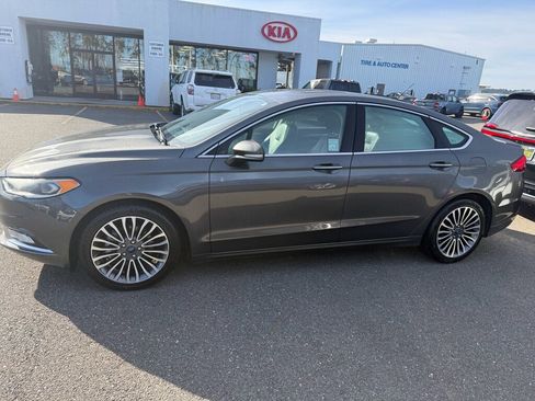 Used 2018 Ford Fusion Titanium image 8
