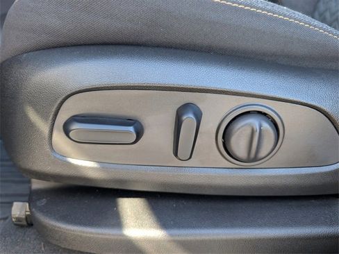 Used 2024 Chevrolet Equinox LT image 16