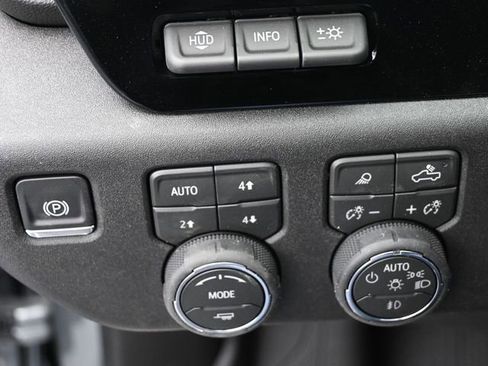 New 2026 Chevrolet Silverado 1500 High Country AWD/4WD image 35