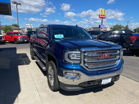 Used 2017 GMC Sierra 1500 SLT AWD/4WD image 4