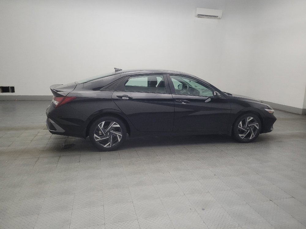 Used 2025 Hyundai Elantra Sport FWD image 10