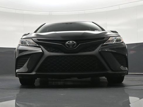 Used 2020 Toyota Camry SE FWD image 28