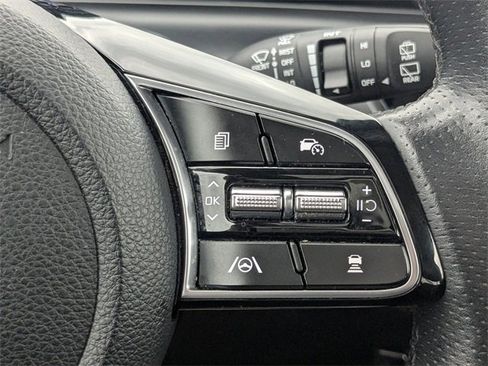 Used 2024 Kia Seltos SX w/ SX Sunroof Package image 30