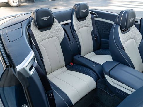 Used 2022 Bentley Continental GT image 19