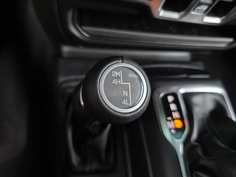 Used 2025 Jeep Gladiator Sport AWD/4WD image 24