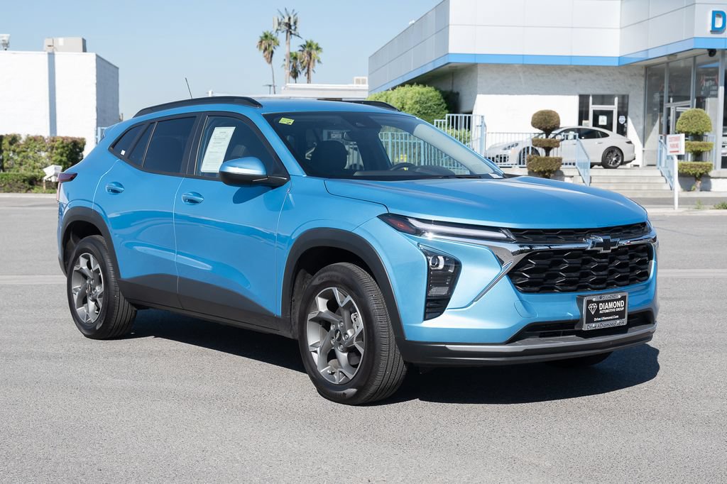 Used 2026 Chevrolet Trax LT w/ LT Convenience Package FWD image 1