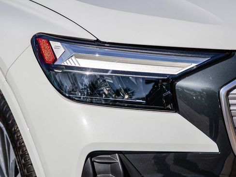 Used 2023 Audi Q4 e-tron Premium Plus w/ Premium Plus image 11