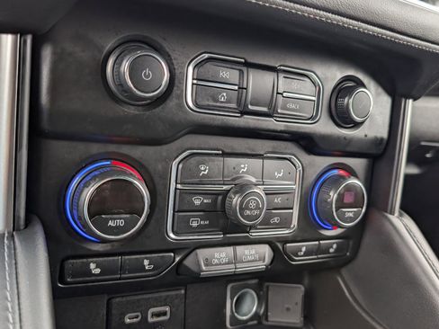 Used 2021 Chevrolet Tahoe LT w/ Luxury Package image 8