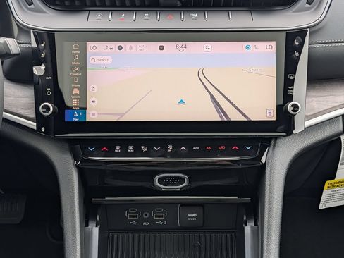 New 2026 Jeep Grand Cherokee Limited AWD/4WD image 9