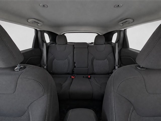 Used 2019 Jeep Cherokee Latitude w/ Popular Appearance Group FWD image 29