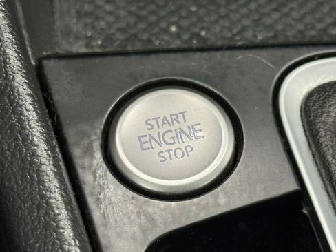 Used 2024 Volkswagen Jetta SE image 24