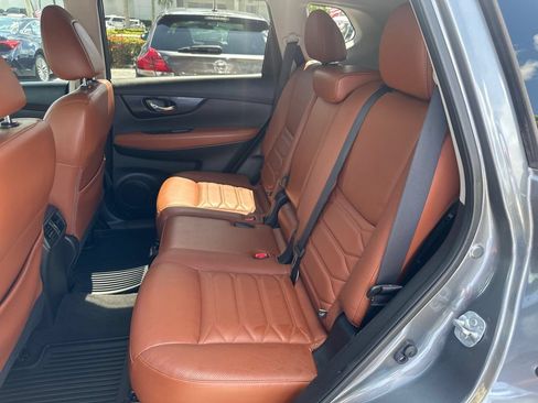 Used 2017 Nissan Rogue SL w/ SL Premium Package FWD image 26