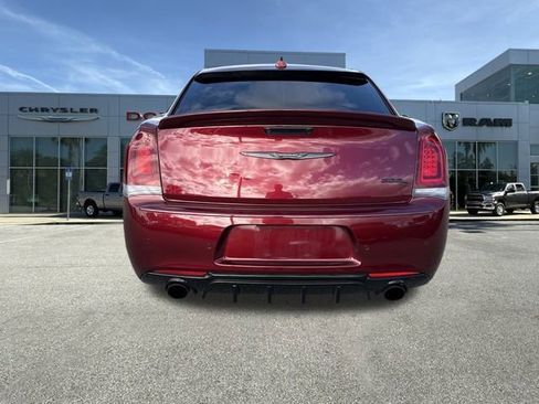 Used 2023 Chrysler 300 C image 5