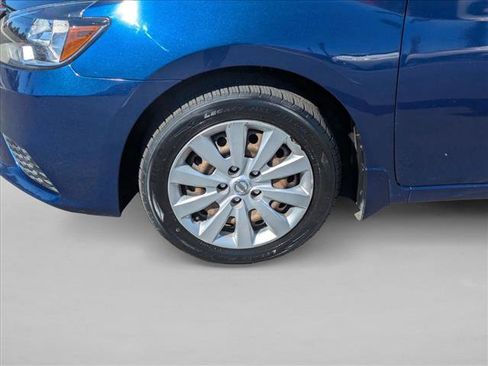 Used 2017 Nissan Sentra S image 19