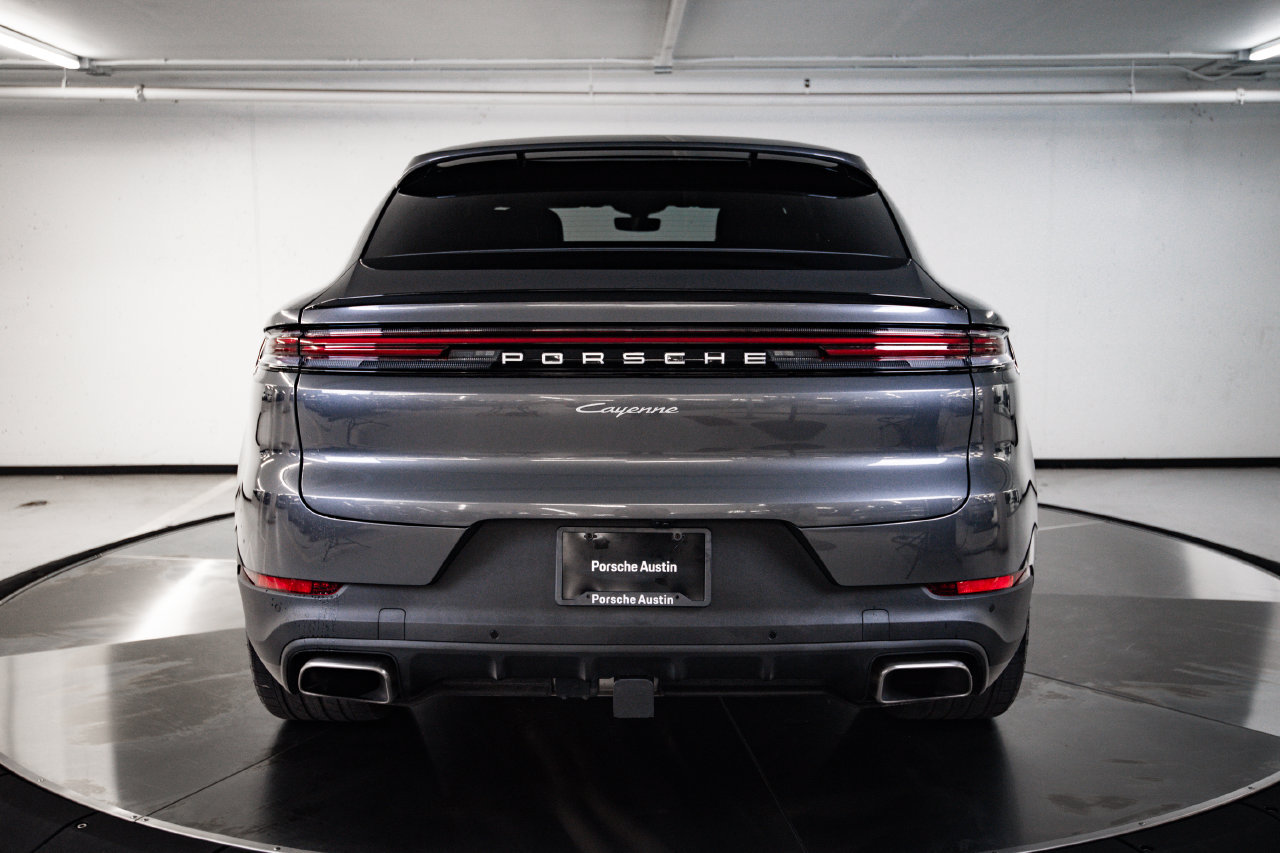 Certified 2024 Porsche Cayenne Coupe AWD/4WD image 6