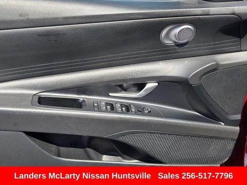 Used 2024 Hyundai Elantra SEL FWD image 21