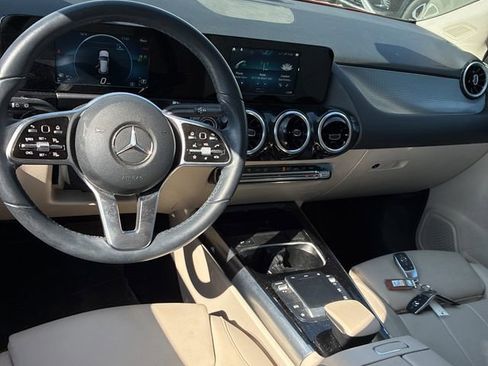 Used 2022 Mercedes-Benz GLA 250 4MATIC image 2