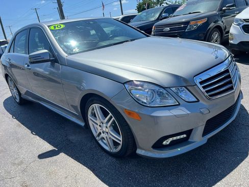 Used 2010 Mercedes-Benz E 350 Sedan image 4