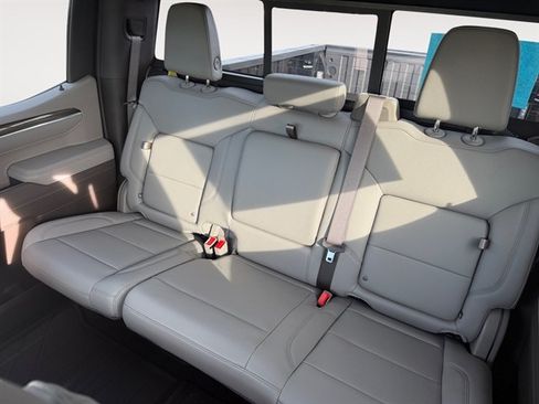 New 2026 Chevrolet Silverado 1500 RST w/ Convenience Package II AWD/4WD image 13