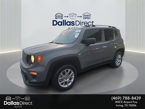 Used 2022 Jeep Renegade Latitude image 2