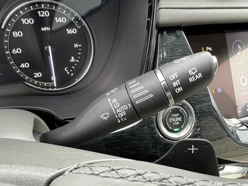 Used 2020 Cadillac XT6 Premium Luxury w/ LPO, Floor Liner Package image 31