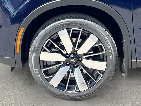 New 2025 Mitsubishi Outlander SE image 32