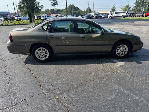 Used 2002 Chevrolet Impala w/ Preferred Equipment Group FWD image 7