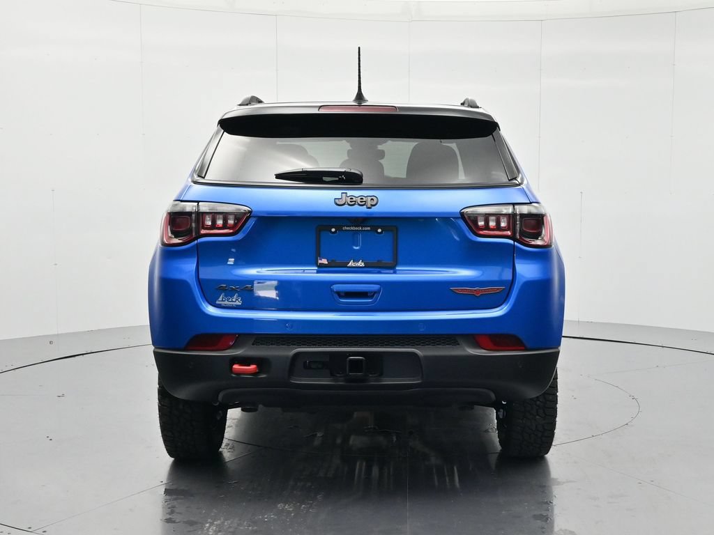 New 2026 Jeep Compass Trailhawk w/ Sun, Sound & Navigation Group AWD/4WD image 6