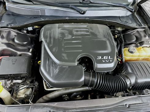 Used 2015 Chrysler 300 Limited RWD image 29