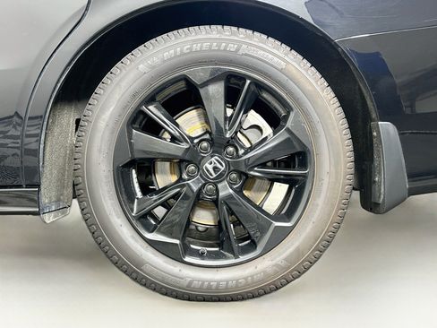 Used 2023 Honda Odyssey Sport image 11