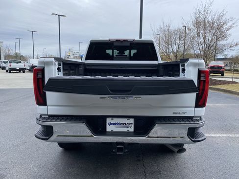 Used 2025 GMC Sierra 2500 SLT image 11