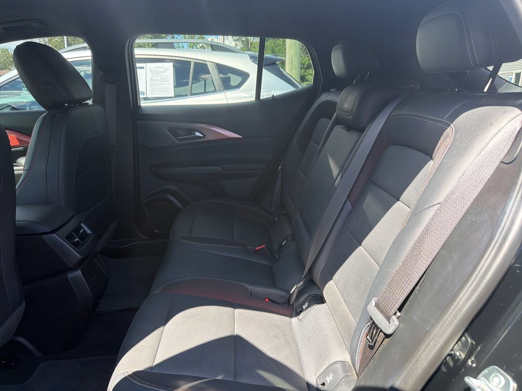 Certified 2024 Chevrolet Equinox EV RS AWD/4WD image 25