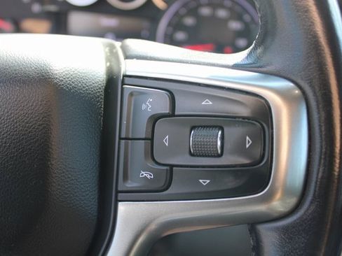 Used 2021 Chevrolet Silverado 1500 LT image 16