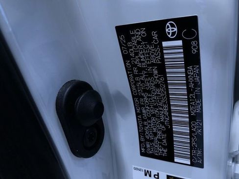 Certified 2025 Toyota Corolla XSE image 32