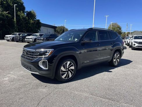 New 2026 Volkswagen Atlas SE FWD image 3