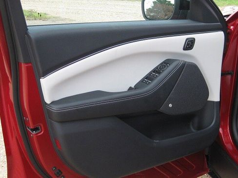 Used 2023 Ford Mustang Mach-E Premium image 12