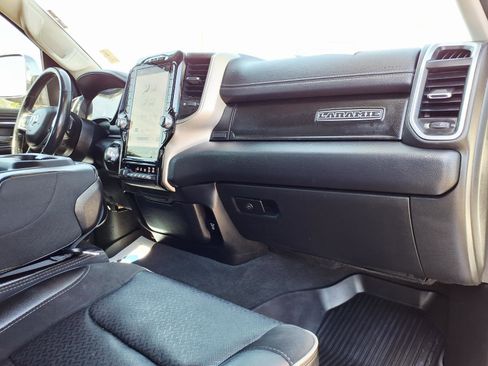 Used 2022 RAM 1500 Laramie AWD/4WD image 10