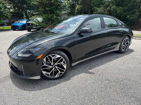 Used 2024 Hyundai Ioniq 6 SEL RWD image 3