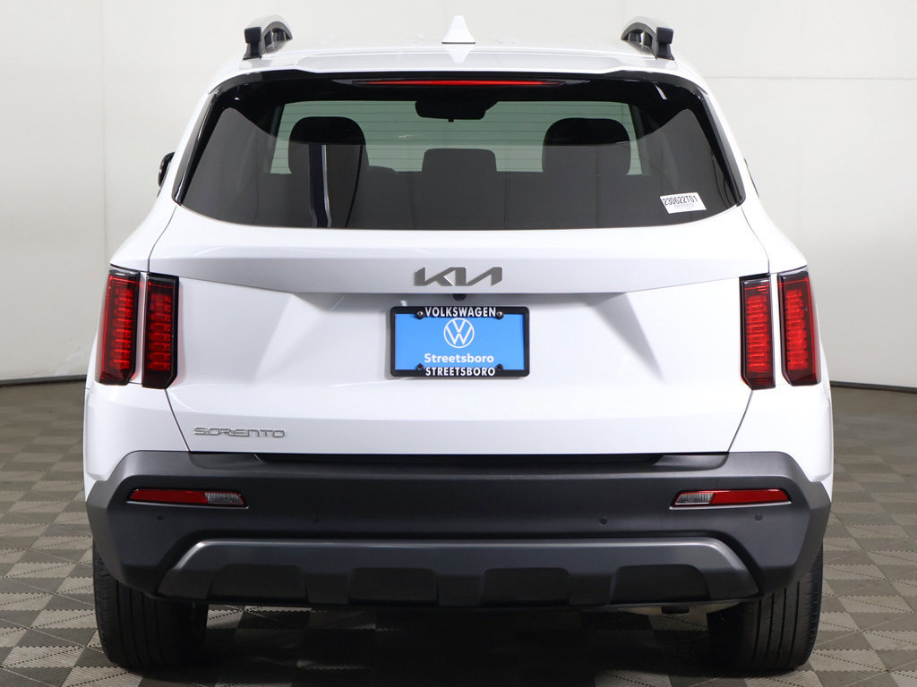 Used 2023 Kia Sorento S AWD/4WD image 13
