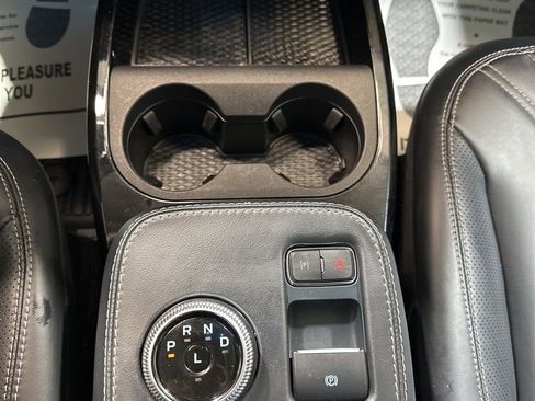 Used 2021 Ford Mustang Mach-E Premium image 33