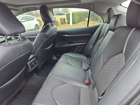 Used 2019 Toyota Camry XSE image 10