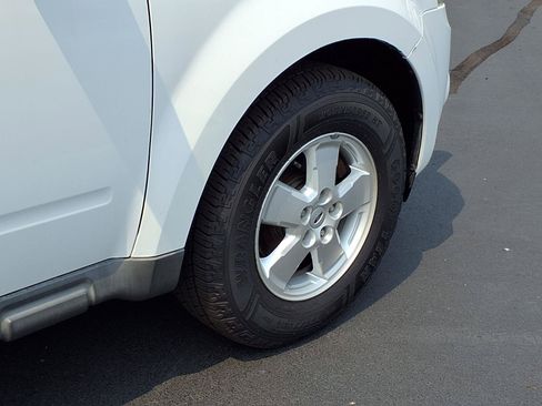 Used 2011 Ford Escape XLT AWD/4WD image 22