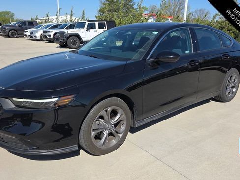 Certified 2023 Honda Accord EX image 1