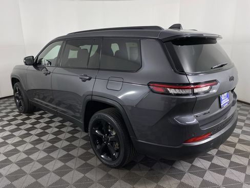 Used 2023 Jeep Grand Cherokee L Laredo image 9