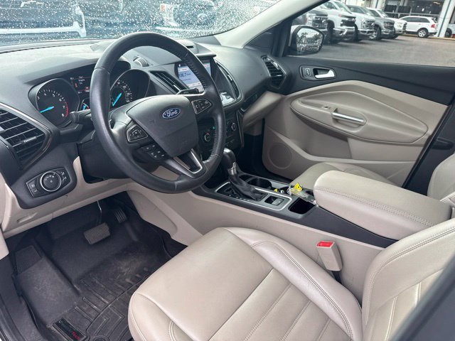 Used 2017 Ford Escape Titanium FWD image 8