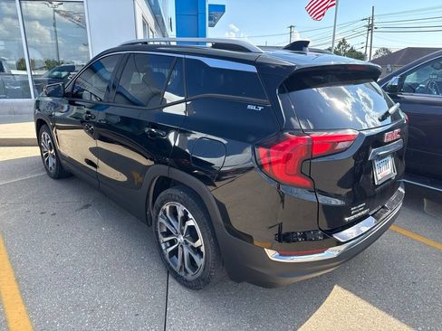 Used 2020 GMC Terrain SLT w/ Preferred Package FWD image 4