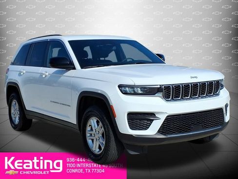 Used 2024 Jeep Grand Cherokee Laredo w/ Luxury Tech Group I AWD/4WD image 3